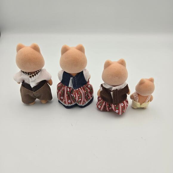 Calico Critters Caramel Dog Family, Set of 4 Collectible Doll Figures - Picture 4 of 5